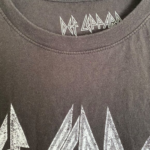 Def Leppard Graphic Tee With Leopard Print Design Black Cotton Unisex Size M - Picture 4 of 4